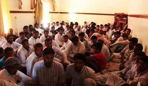 "Cây gậy và củ cà rốt" của phiến quân IS - 2