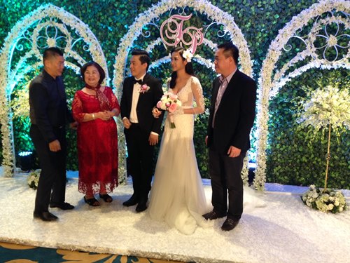 Lam Trường thắt chặt an ninh trong tiệc cưới - 4