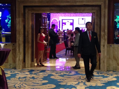 Lam Trường thắt chặt an ninh trong tiệc cưới - 6