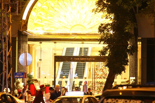 Lam Trường thắt chặt an ninh trong tiệc cưới - 2