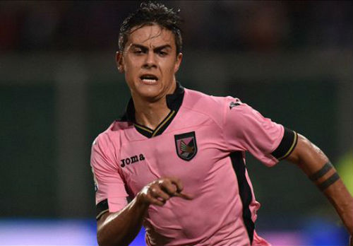 Tin HOT tối 29/11: Van Gaal phá luật để chê Van Persie - 2