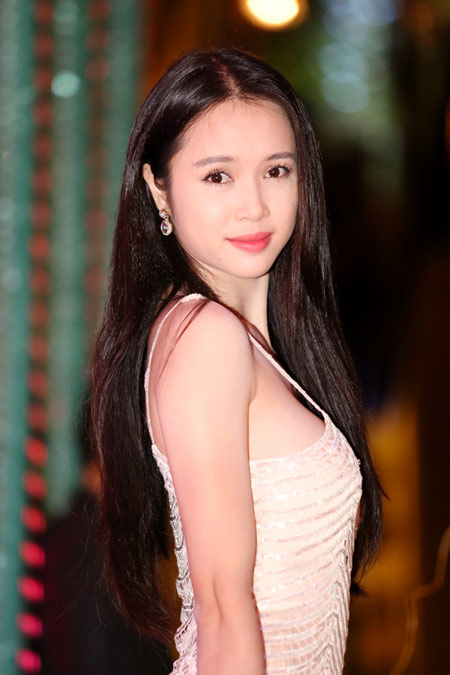 Tường Vy, Kỳ Hân xinh đẹp hút ánh nhìn - 5