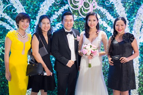 Lam Trường đàn hát tặng vợ trong tiệc cưới lần 2 - 3