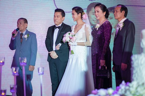 Lam Trường đàn hát tặng vợ trong tiệc cưới lần 2 - 9