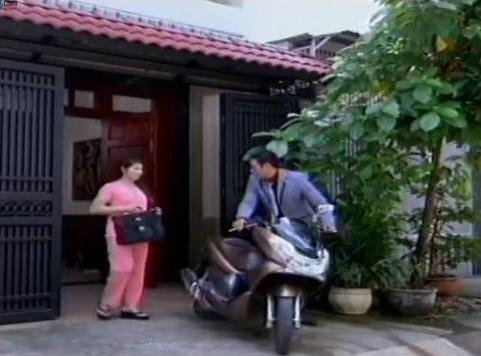 Không thể ngừng yêu: Bi kịch của những bà nội trợ an phận - 3