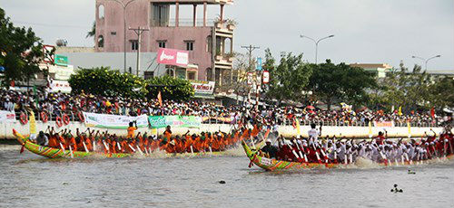 Đua ghe ngo dậy sóng nước Xà No - 1