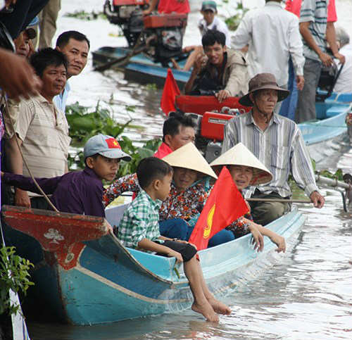 Đua ghe ngo dậy sóng nước Xà No - 3