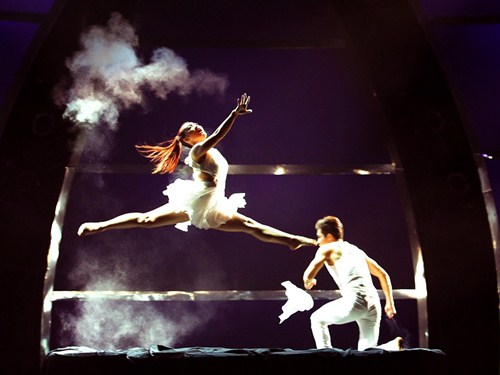 Tình yêu của cặp vũ công thăng hoa trên sân khấu nhảy múa - 8