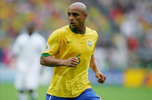 10 hậu vệ xuất sắc nhất lịch sử bóng đá thế giới - 10