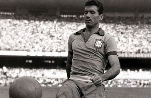 10 hậu vệ xuất sắc nhất lịch sử bóng đá thế giới - 4