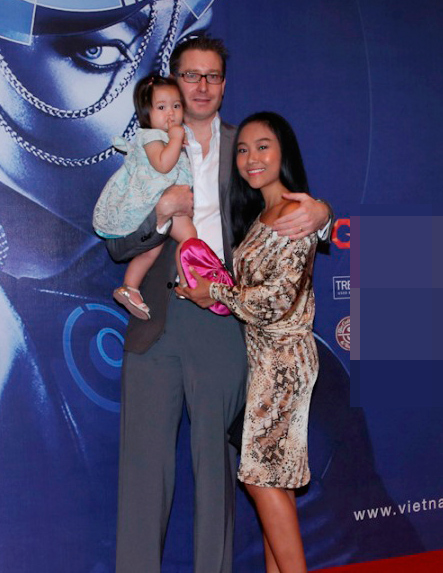 Mẹ chồng Hà Tăng ngày càng trẻ đẹp - 11