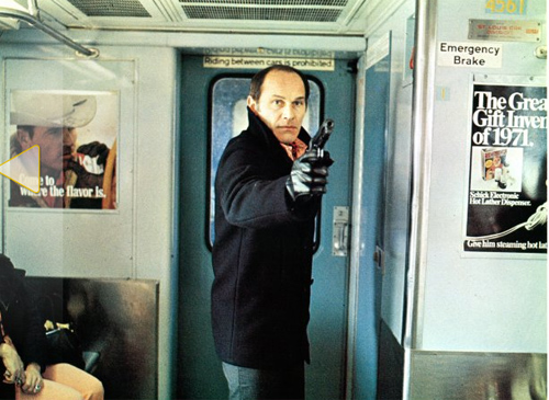 Video: Cảnh xe hơi rượt tàu cao tốc kinh điển - 2