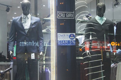 1001 chiêu "rút hầu bao" khách của cửa hàng quần áo - 3