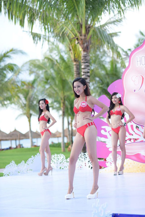 Hoa hậu VN: Thí sinh nóng bỏng thi Người đẹp Biển - 15