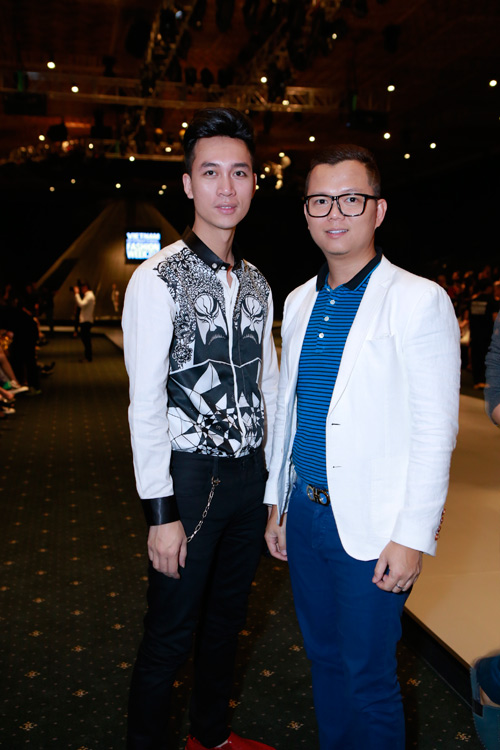 Trang Nhung mặc áo hở eo lấp ló bụng bầu - 12