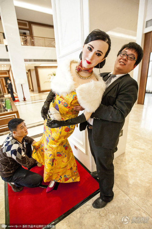 Tượng sáp "biến dạng" của Phạm Băng Băng - 2