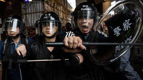 Lãnh đạo Hong Kong quyết không đàm phán với biểu tình - 1