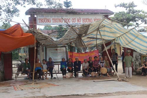 Nỗ lực đưa gần 600 học sinh Hà Tĩnh trở lại trường - 1