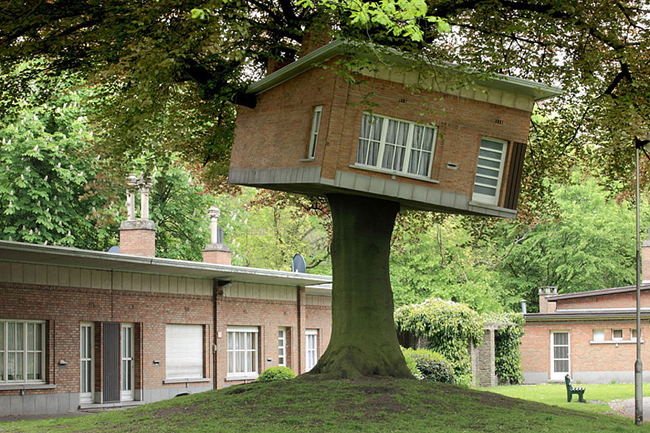 Ngôi nhà mang hơi hướng hiện đại này của một nhà điêu khắc tại Ghent, Bỉ.


