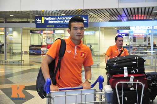 Đến Malaysia, HLV Miura muốn chơi tấn công trước chủ nhà - 8