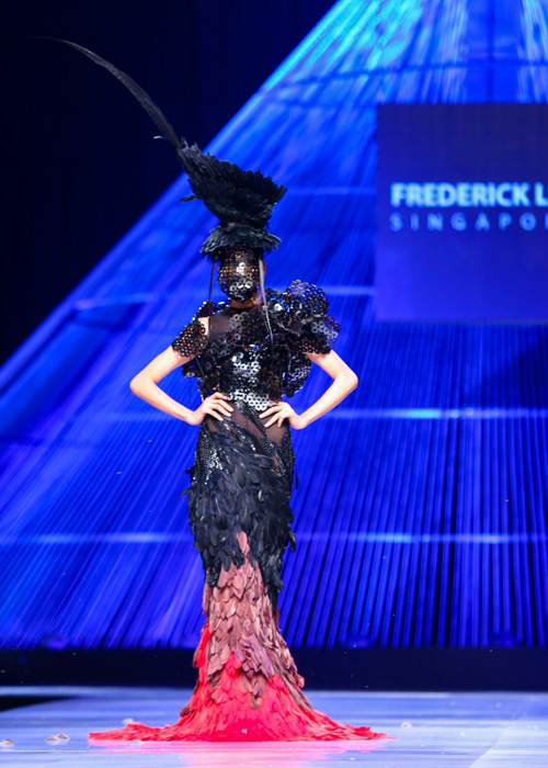 Minh Triệu mặc váy "ngàn hoa" lạ mắt - 18