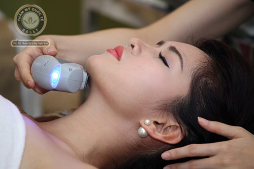 Trị mụn với ưu đãi “khủng” mùa Giáng sinh - 2