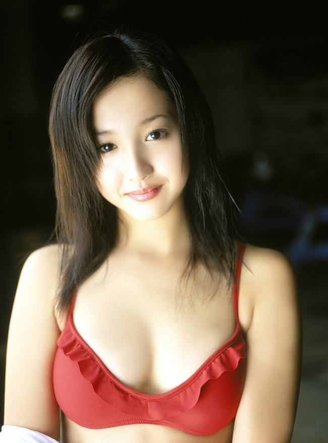  Erika Sawajiri được yêu mến từ bộ phim 'Một lít nước mắt'. 
