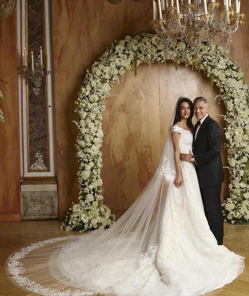 Ảnh cưới lạ của "gã độc thân quyến rũ nhất hành tinh" - 12