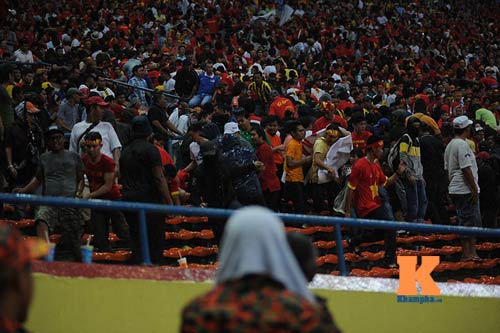 VFF: Kẻ hành hung CĐV Việt Nam phải bị trừng trị - 4