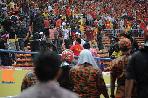 VFF: Kẻ hành hung CĐV Việt Nam phải bị trừng trị - 6