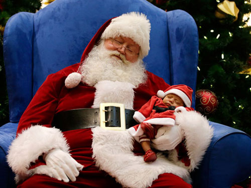 Hành động “khó đỡ” của các ông già noel - 8