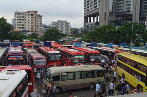 Hà Nội: Thêm 3.400 lượt xe phục vụ khách dịp Tết - 1