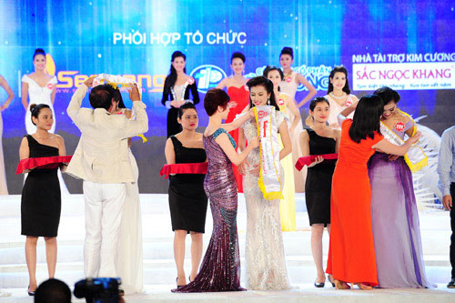 Đóng góp thầm lặng cho thành công cuộc thi HH Việt Nam 2014 - 3