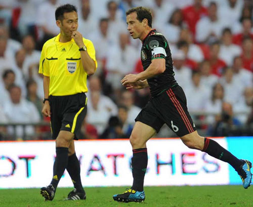 Sôi động AFF Cup: Truy tìm 12 nghi phạm đánh CĐV Việt Nam - 2