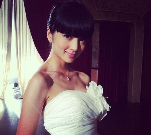 Mỹ nữ Hồng Kông có nụ cười "nhìn là yêu" - 2