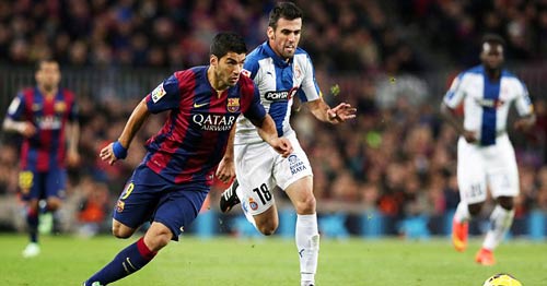 Suarez ở Barca: “Sát thủ” trong vai “chim mồi” - 1