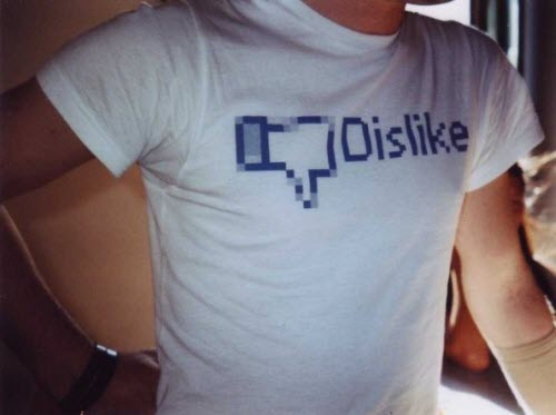 Mark Zuckerberg đang suy nghĩ về nút Dislike trên Facebook - 1