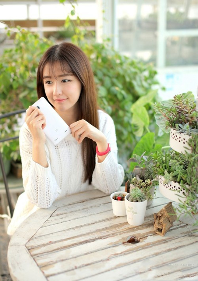 Hotgirl khoe vòng 1 tròn trịa cùng smartphone

Dùng "gậy tự sướng", người đẹp khoe đường cong gợi cảm

Siêu đường cong "thiêu cháy" bên laptop

Mỹ nữ tóc vàng tạo dáng ngộ nghĩnh cùng smartphone N3

Dàn chân dài tạo dáng khỏe khoắn cùng smartphone
