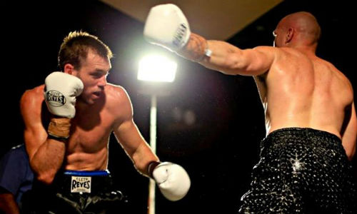 Boxing: Nhập viện khẩn cấp sau cú đòn knock-out - 1