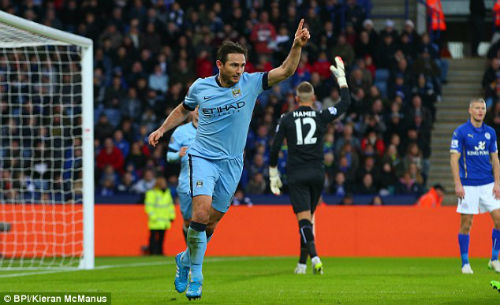 Lampard xuất sắc đi vào lịch sử Premier League - 1