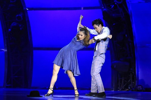 Vũ công bịt mắt gây xúc động với bài nhảy về mẹ - 4