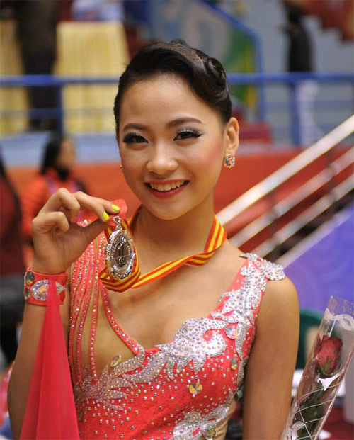 Cô gái 15 tuổi được phong kiện tướng dancesport quốc gia - 1