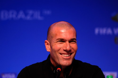 Real áp đảo đội hình siêu tấn công của Zidane - 1
