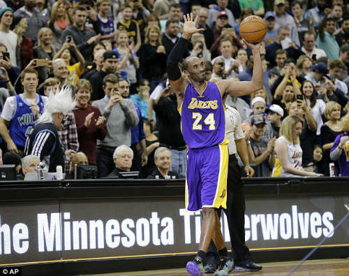 Soán ngôi Micheal Jordan, Kobe Bryant đi vào lịch sử NBA - 1