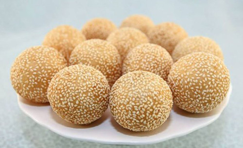 Làm bánh rán lúc lắc ngọt thơm cho cả nhà mê mẩn - 12