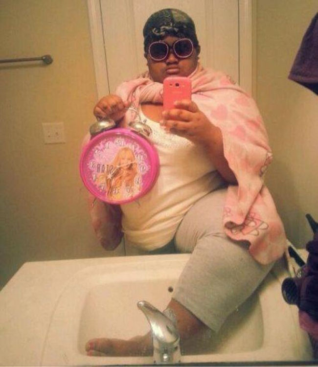 Giới trẻ chụp ảnh “tự sướng” độc nhất vô nhị - 9