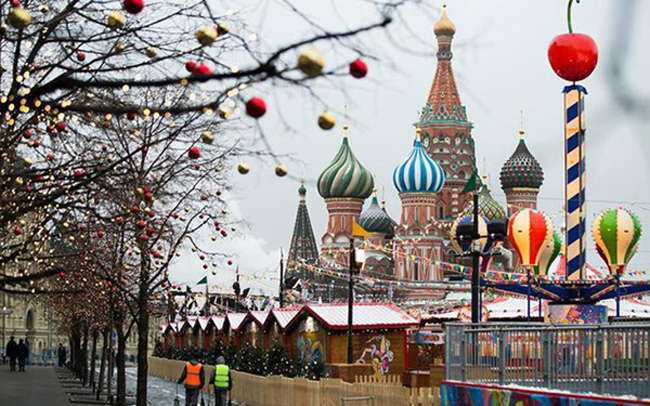 Không khí Giáng sinh đã về ngập tràn ở Quảng trường Đỏ của thủ đô Moscow của Nga.
