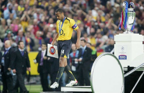 Nhìn lại sự nghiệp lẫy lừng của Thierry Henry qua ảnh - 13