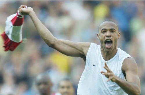 Nhìn lại sự nghiệp lẫy lừng của Thierry Henry qua ảnh - 9