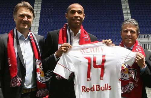 Nhìn lại sự nghiệp lẫy lừng của Thierry Henry qua ảnh - 6